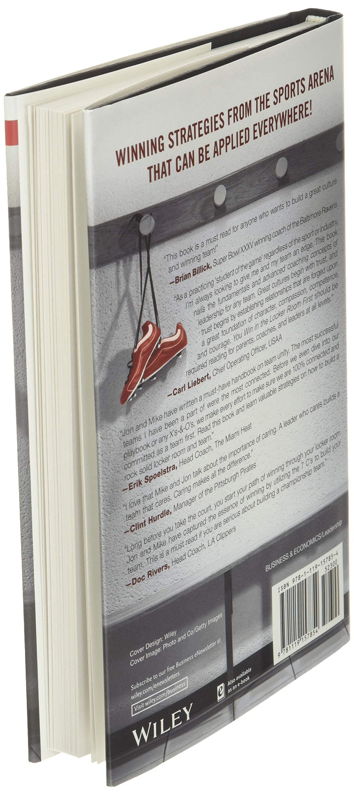 You Win in the Locker Room First: The 7 C's to Build a Winning Team in Business, Sports, and Life (Jon Gordon)